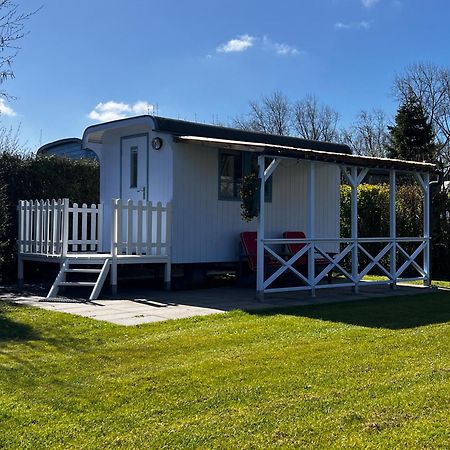 Shepherds Hut Oostvoorne Dış mekan fotoğraf